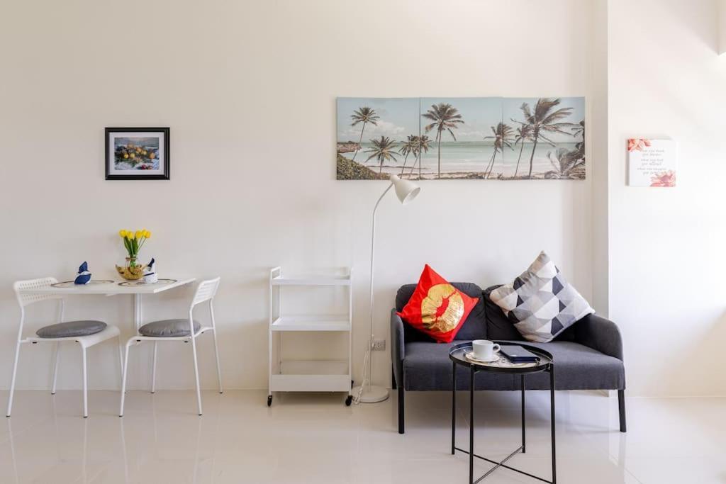 Perfect Accommodation For You In Levels Burbank Manila Ngoại thất bức ảnh